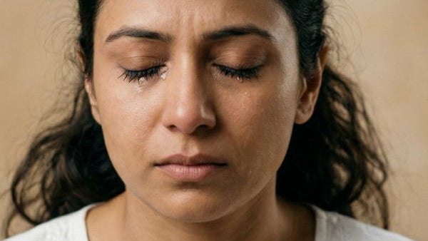 Is Your Sunscreen Irritating Your Eyes? The Anatomy of a Habit-Forming Formula