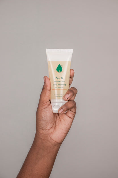 Sunscreen for normal to dry skin - Super Hydrating Broad Spectrum Sunscreen with SPF 50 PA++++ (Enriched with Hyaluronic Acid & Vitamin E) [60g]